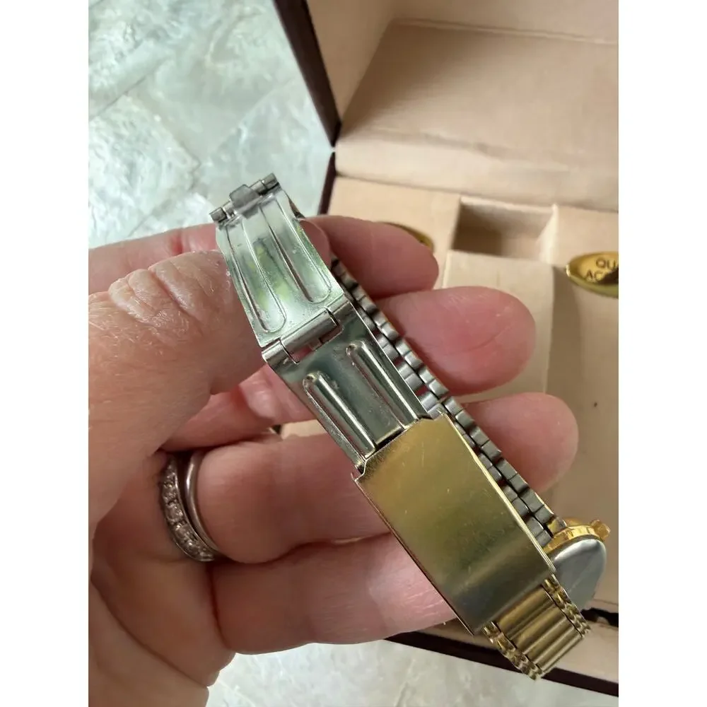 Elgin Women’s Gold Tone Wrist Watch Blue Face EUC